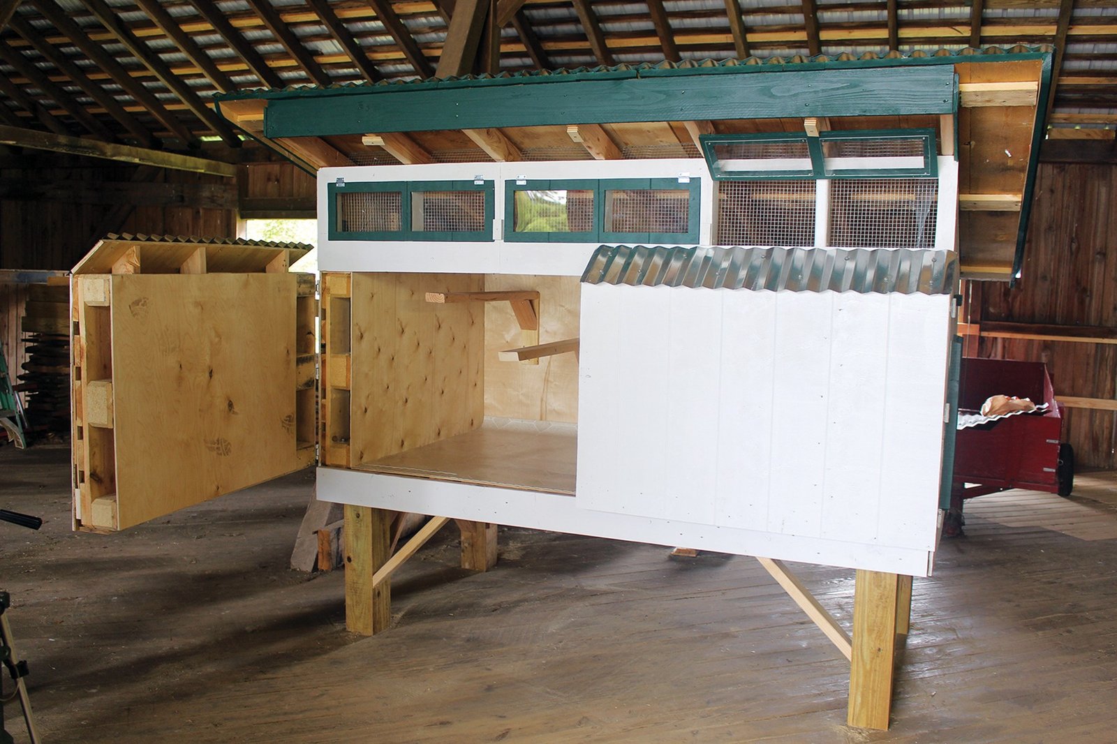 imgi-257-diy-pallet-chicken-coop